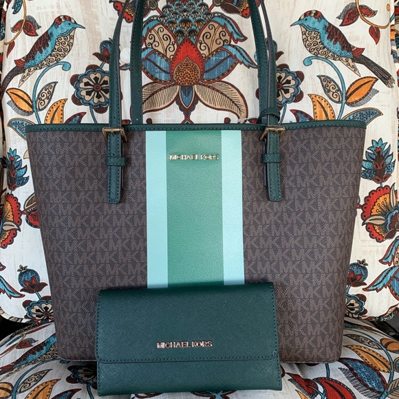 ♥️ beautiful MK set brand new - Picture 7 of 7